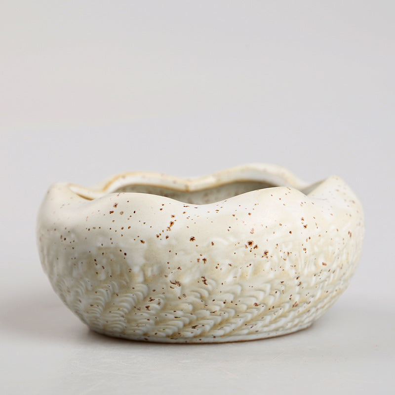 Large Ceramic Ashtray – Creative, Modern & Display-Ready